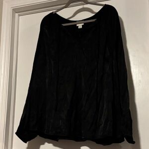 Ava & Viv Elegant Black Blouse